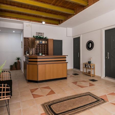 Villa Milano Laganás Eksteriør bilde